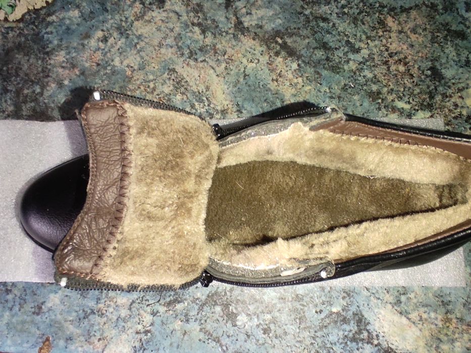 Отличного качества,новые ,43 размер.