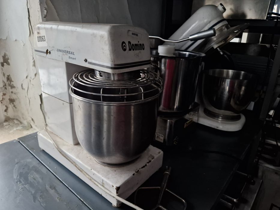 Robot de legume, alte aparate de gatit electrice
