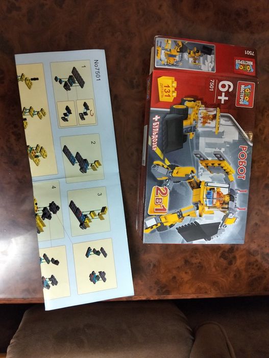 Продам конструктор Лего.