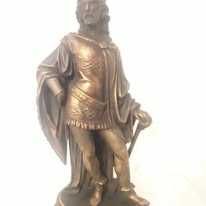Statuie Rege medievala din samota