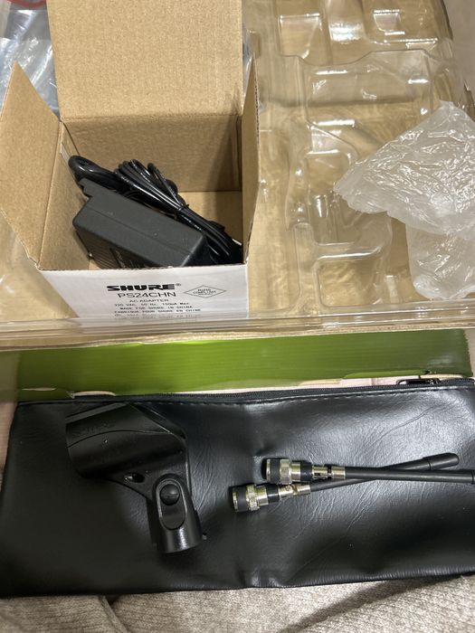 микрофон Shure BLX4R черный