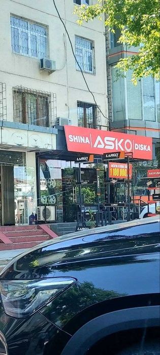 Chilonzor Farxod zapchast bozori yonida do'kon sotiladi!