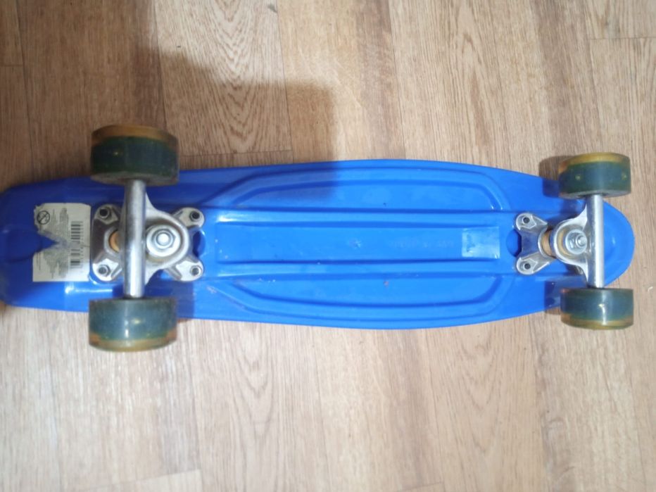 Продам скейт б/у