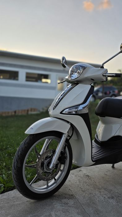 Scuter Piaggio Liberty 125 ABS  NOU Cat B Cu garantie