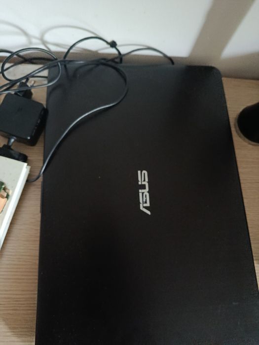 Продам ноутбук срочно