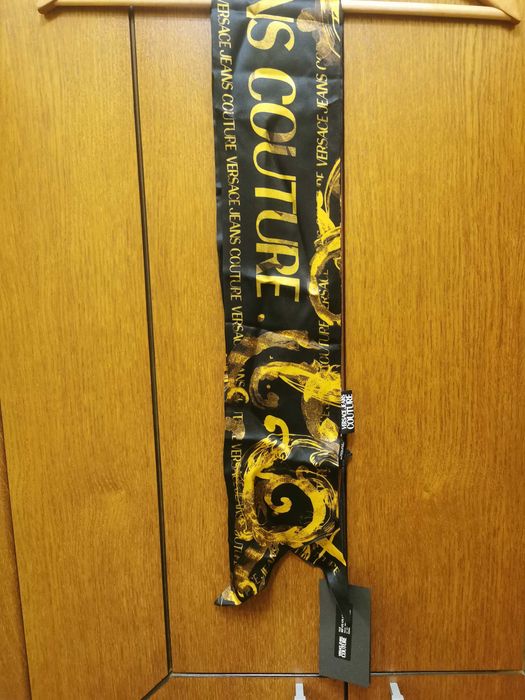 Versace jeans couture оригинален шал нов неизползван