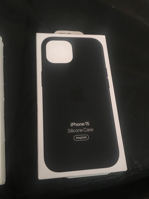 Оригинальные силиконовые чехлы на iPhone 15pro ,15