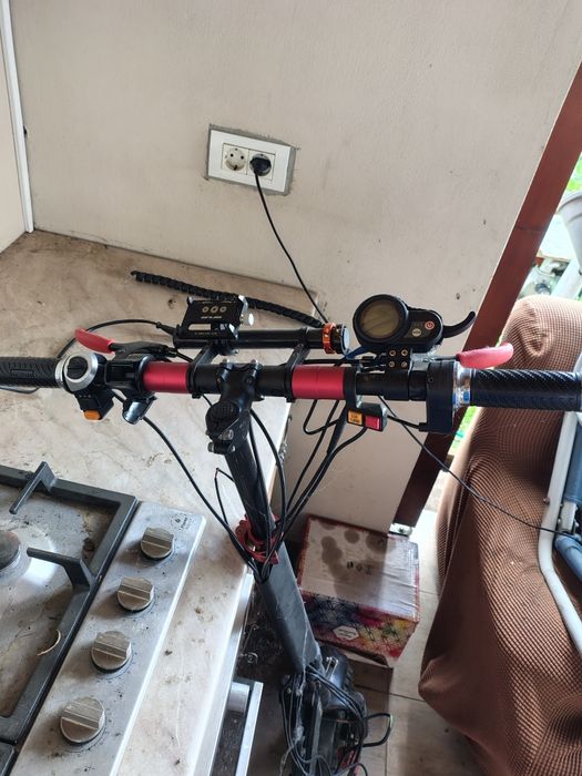 Vând trotineta electrica ezotron 2000w