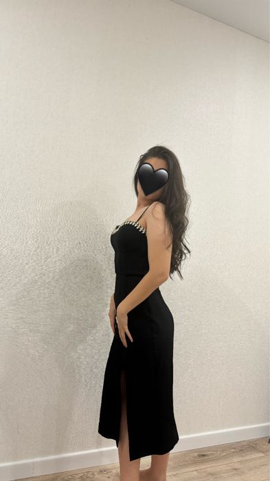 Красивое платье в хорошем состоянии