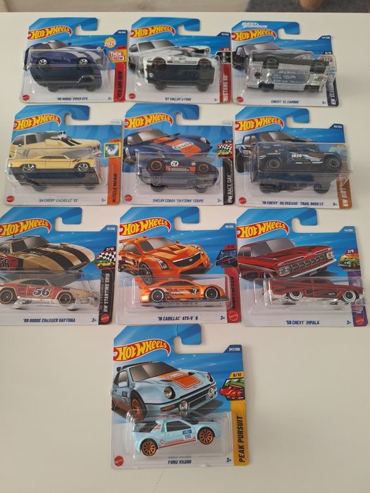 Hot wheels - mega pack - 30 bucati + cadou