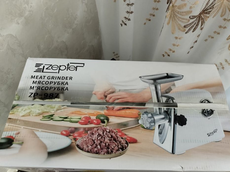 Электрическая мясорубка