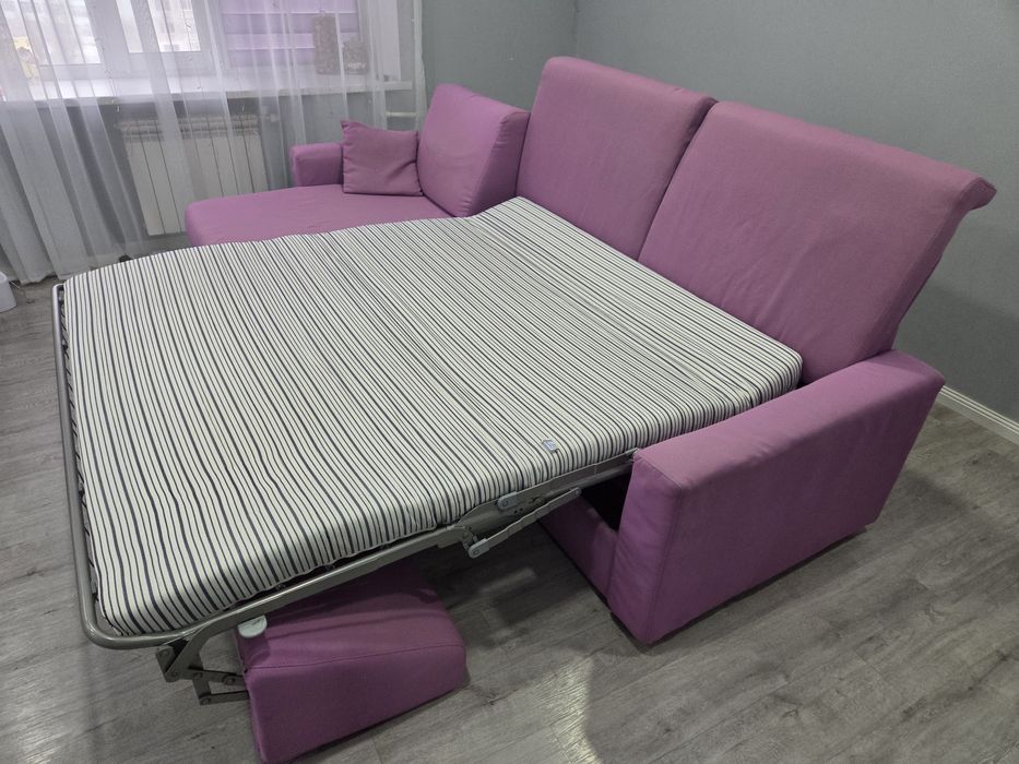 Продаётся диван)