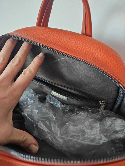 Дамска раница David Jones