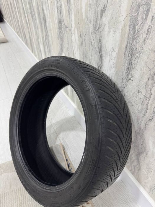Qishgi Balon 215/45 R17.  зимние баллоны