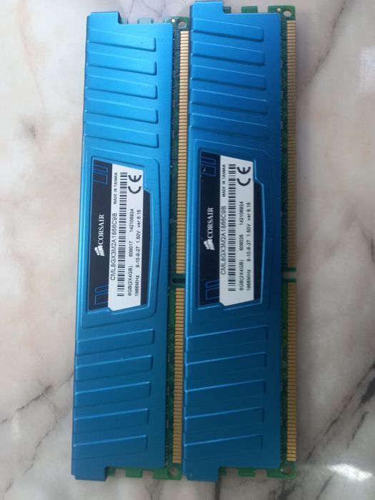 Памет 8GB (2x4GB) CORSAIR Vengeance LP  1866 MHz DDR3