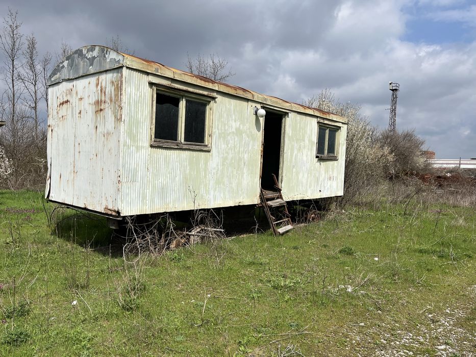 Фургони на колела