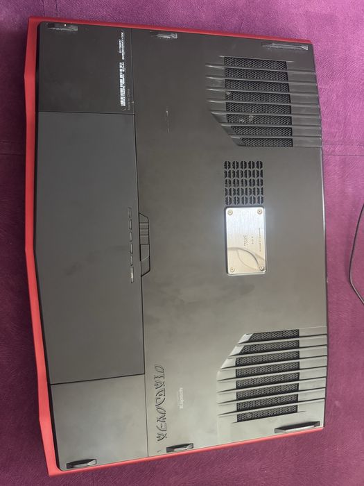 Alienware M17x R4 Ram 32 GB със 4 слота за рам 8х4 GB