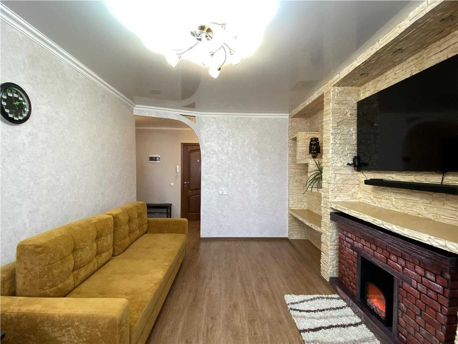 2 комнатная с ремонтом, возле Евразии.