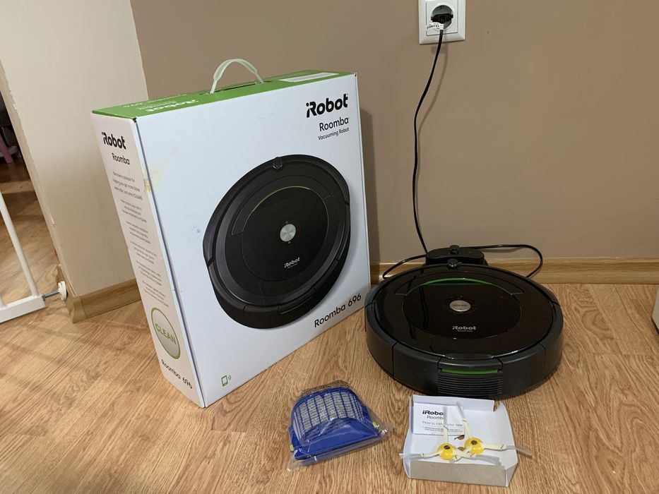 iRobot Roomba 696