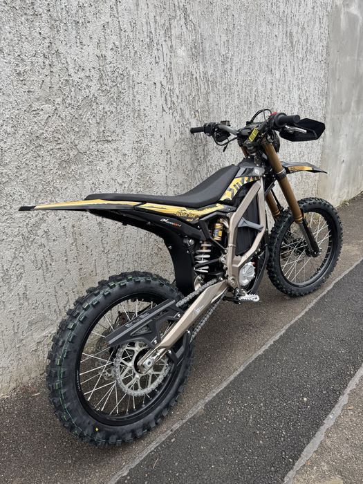 Surron ultra bee 2025-nou sigilat