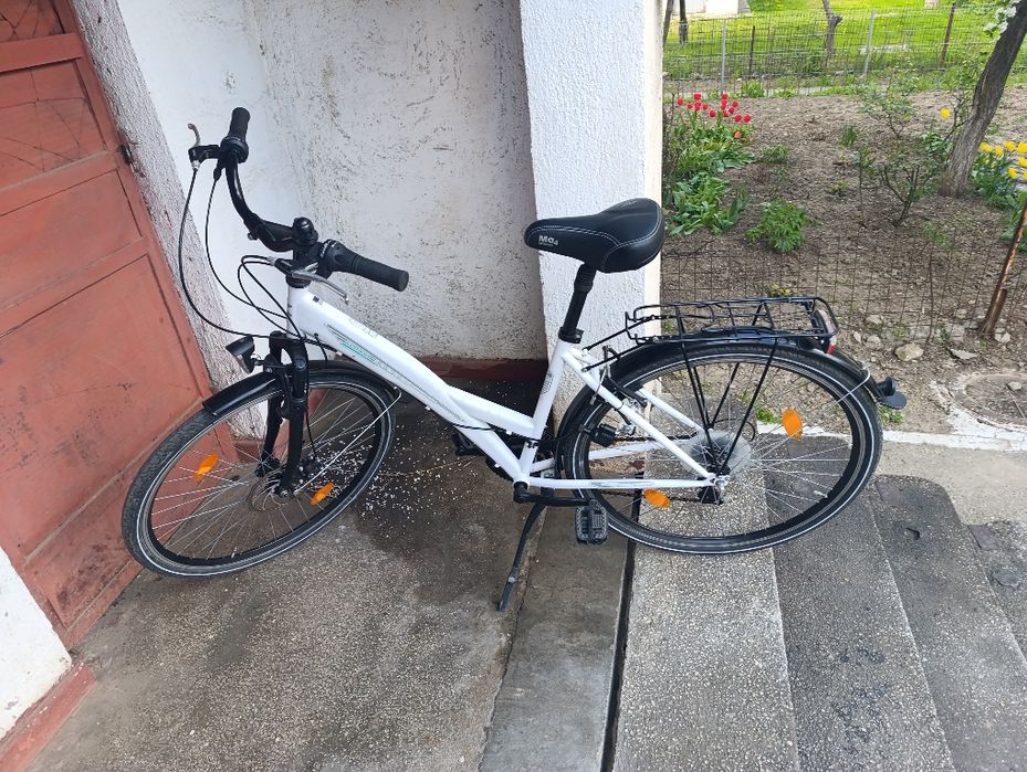 Vând bicicleta dama stare bună