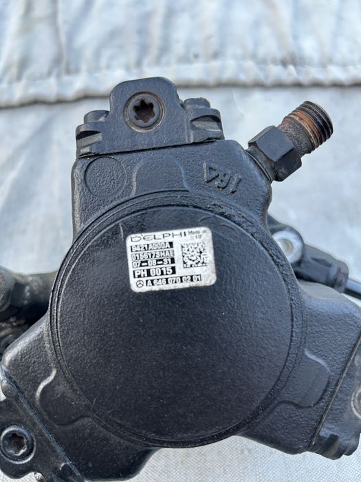 Горивна помпа - Mercedes C (w204)