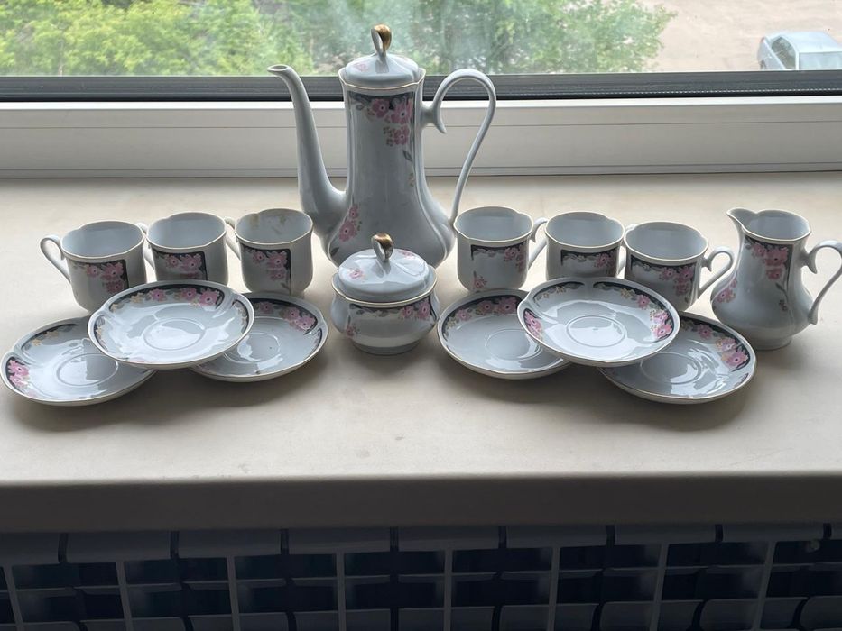 Продам два сервиза