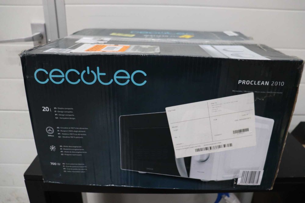 Микровълнова фурна Cecotec ProClean 2010, Обем 20 л, Мощност 700 W