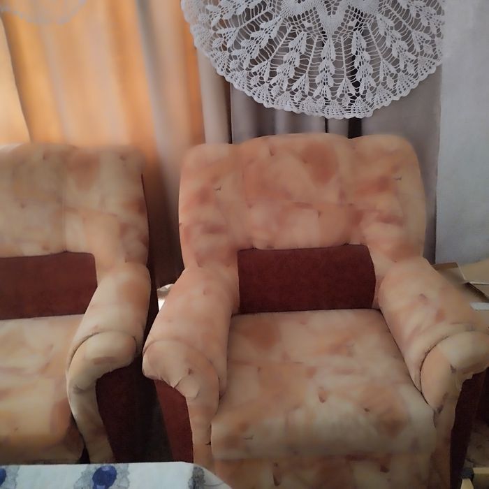 Продам диван и кресло 15000