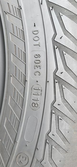 2 anvelope 235 65 17 nokian de vara 2018 7mm