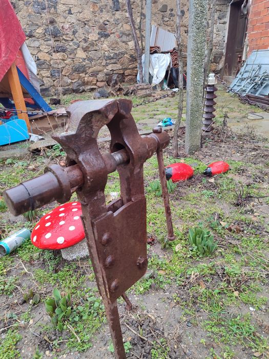 Старо.   Менгеме