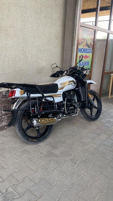 Мотоцикл GSX200 куб