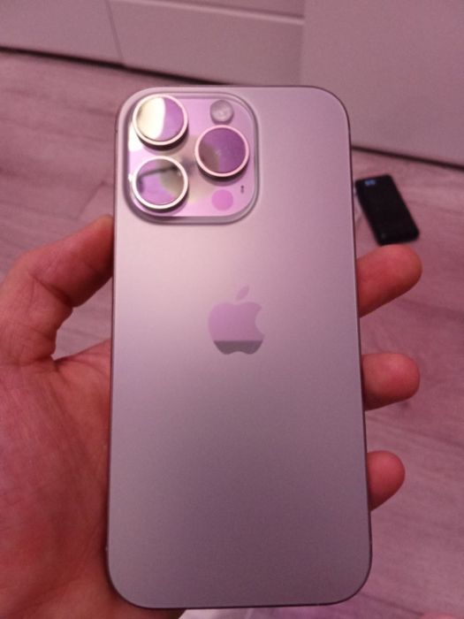 Продам iphone 16 pro