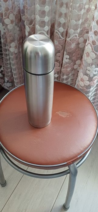 Продам новый термос из нержавеющей стали