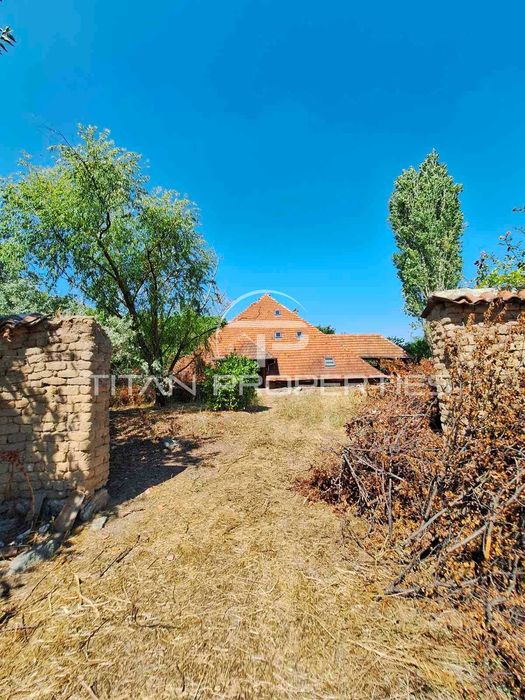 Атрактивна къща  в село Цалапица