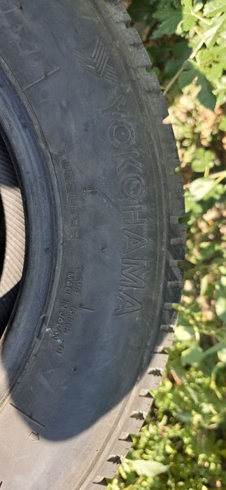 Гуми 4бр 185r14c  1бр  - 48 евро