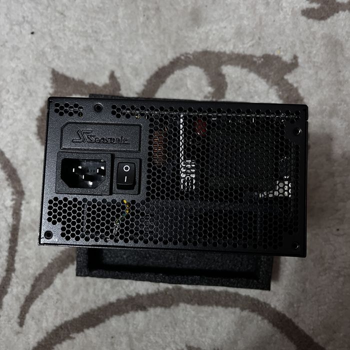 Sursa Seasonic GX-650W-ATX 80 Plus Gold