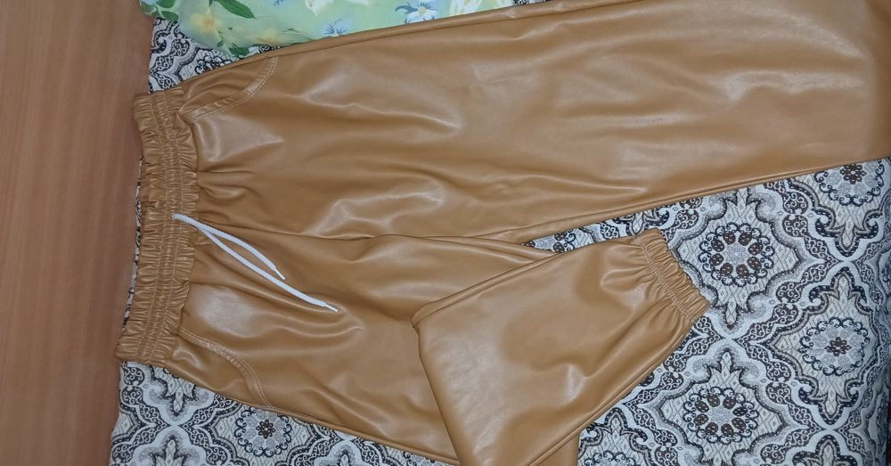 Женские кожанные брюки