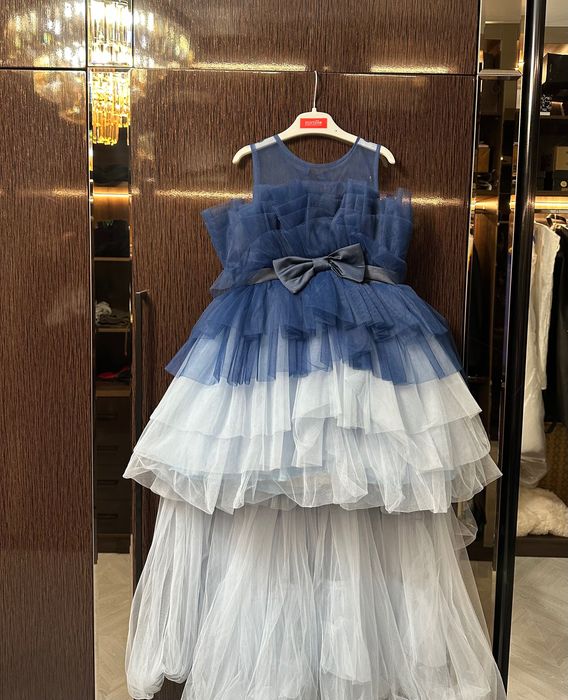 Платье на девочку нарядное