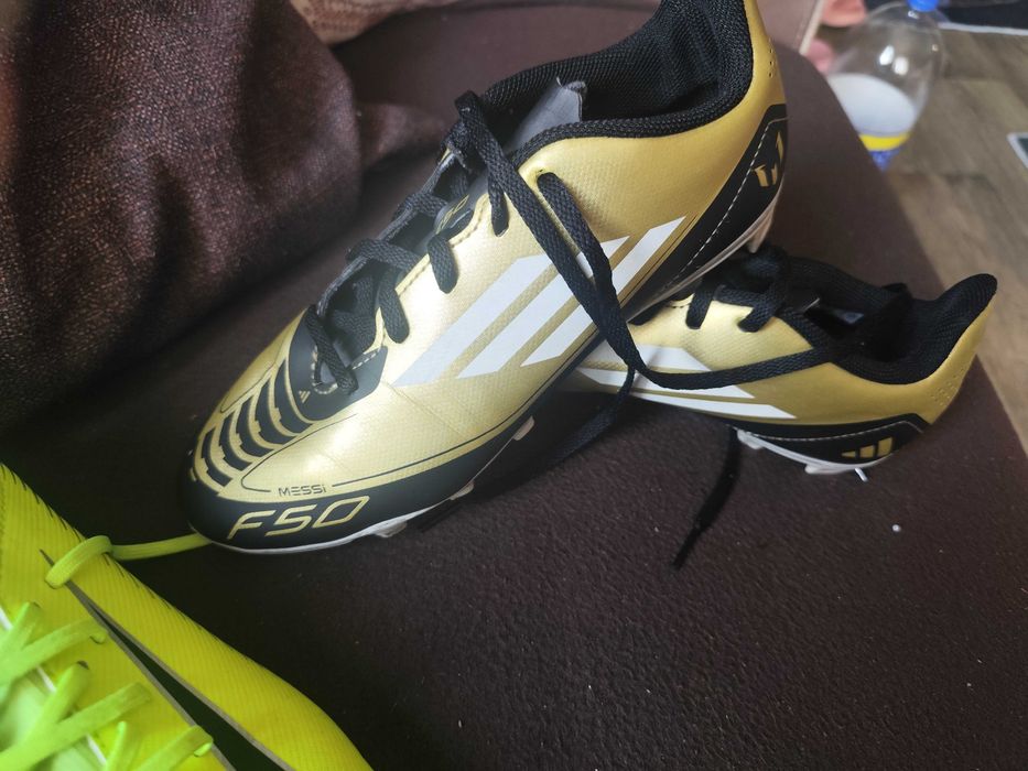 Футболни бутонки Nike Zoom 38.5 – обувани 3–4 пъти иAdidas F50 Messi 38 1/3 – обувани само 3–4 пъти