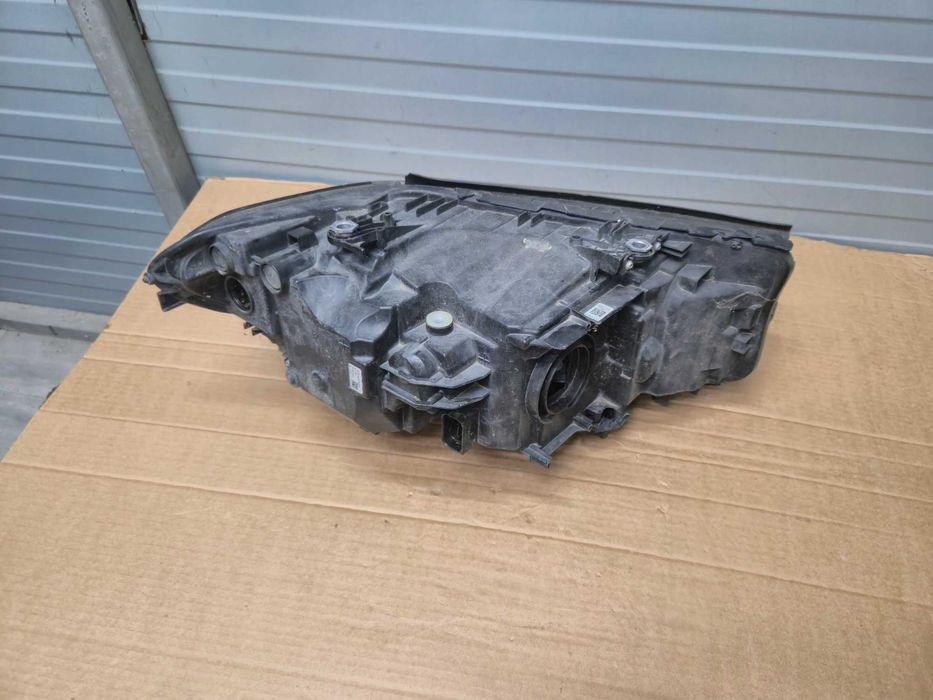 Far stanga BMW Seria 5 G30 / G31 An 2016 - 2020 cod 8492835-01 8492835
