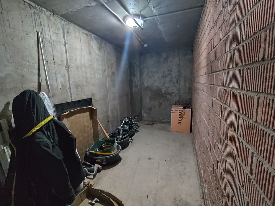 Продам кладовку 7.3м.кв