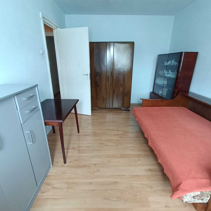 Închiriez apartament 2 camere, etaj 1, Bd. Nicolae Bălcescu (Deva)