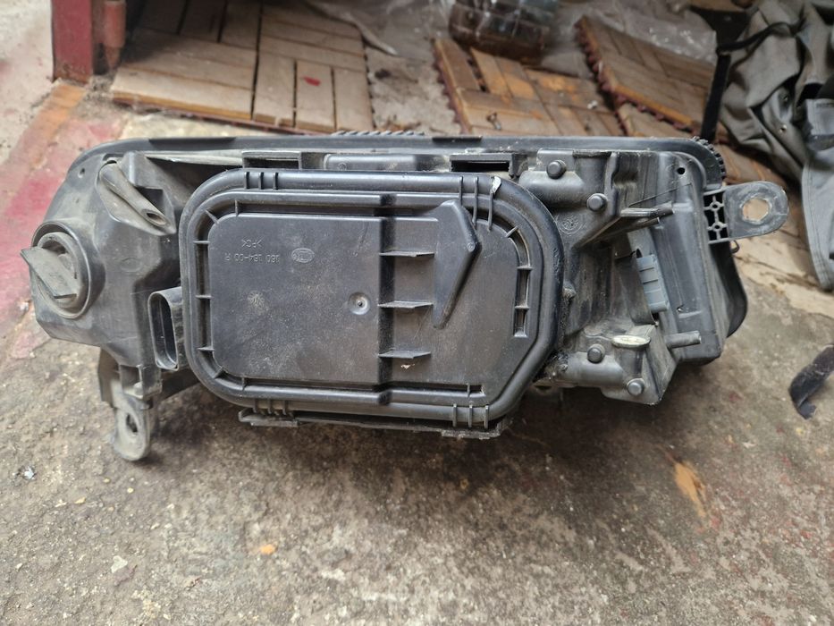 Far stanga BI XENON Audi A 6 c6 2008 -2011