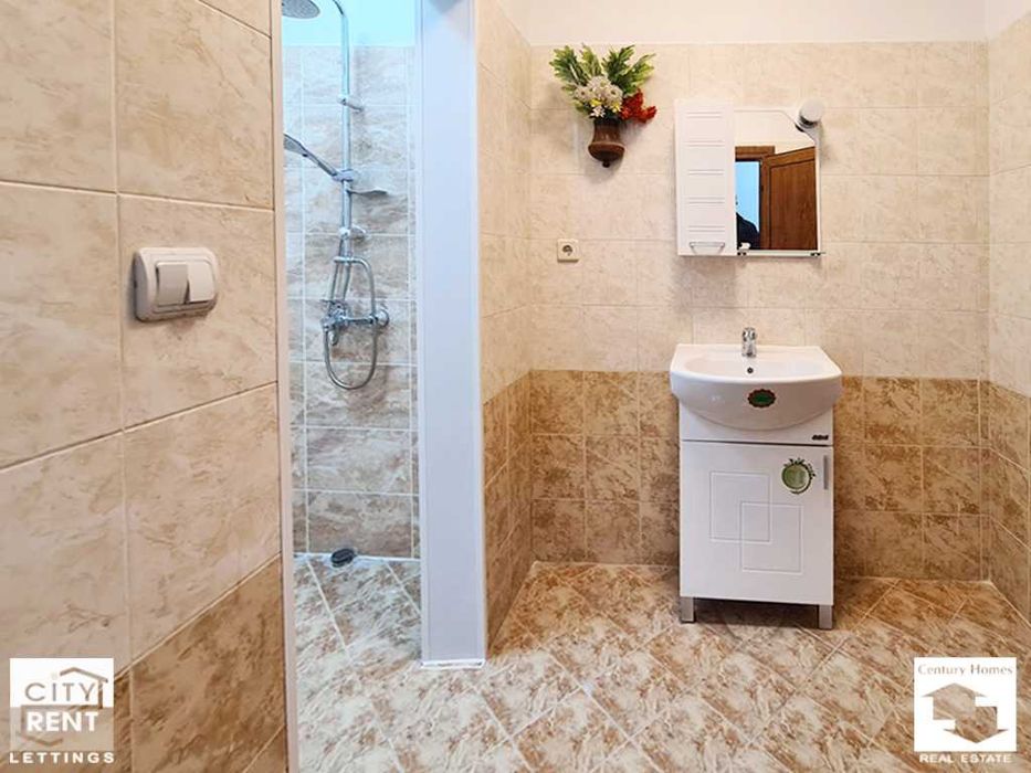 Дава се под наем Офис в Велико Търново, Център - 156 кв.м за 1000 € - Снимка #13