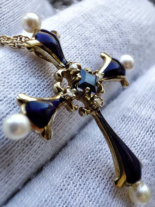 Faberge pandantiv Cruciulita Cruce Aur 14K Email Diamante Safir Perle