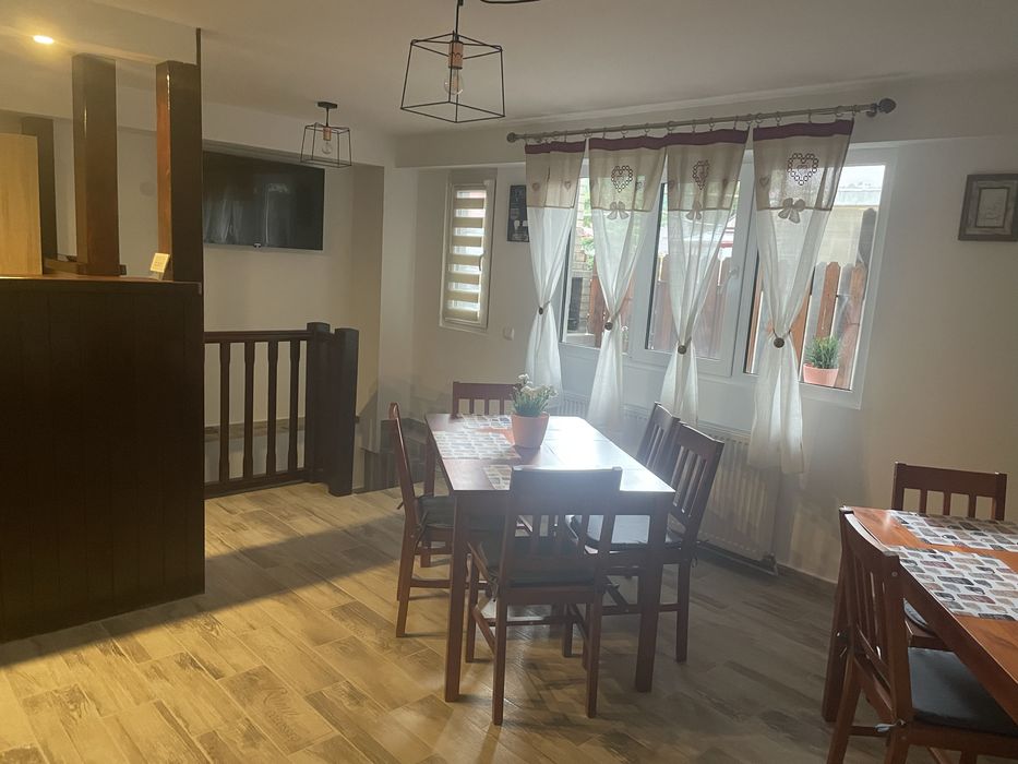 Vila /pensiune de inchiriat termen lung Sinaia ultracentral