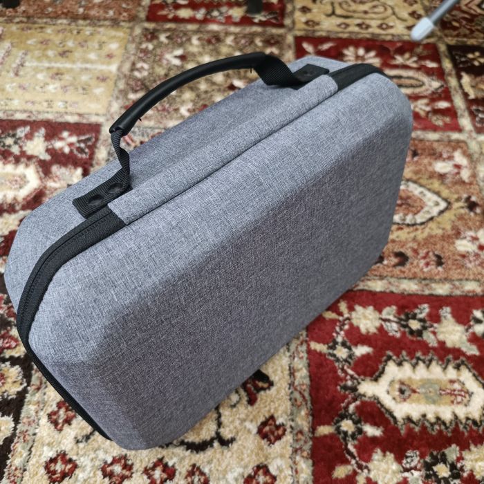 Продам очки виртуальной реальности oculus quest 2