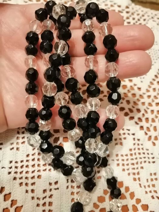 Продам бусы янтарь  брошь Чехия бусы сссо