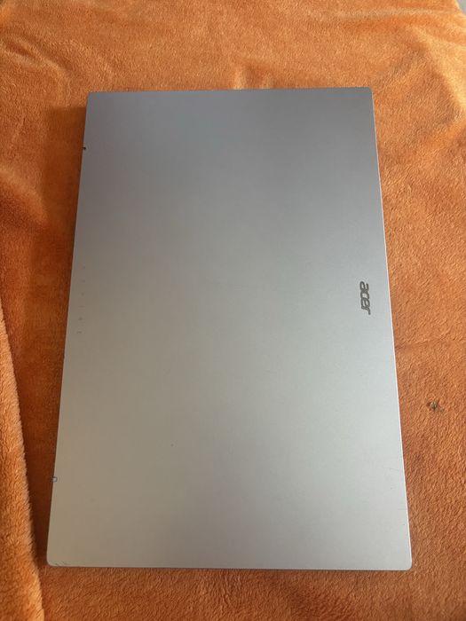 Pachet Laptop Acer Aspire 3 + Mouse Gaming + Căști Gaming | Gata de utilizare | Stare excelentă